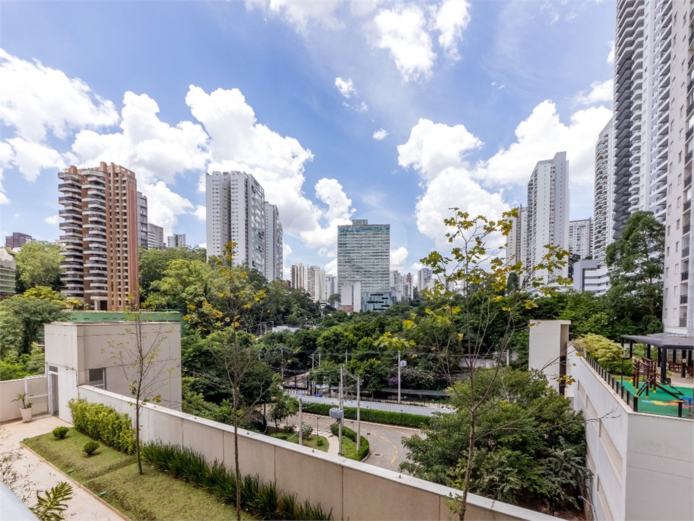 Apartamento à venda com 2 quartos, sendo 1 suíte,  em Jardim Caboré, São Paulo, SP