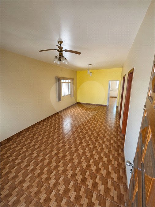 Casa à venda ou para alugar com 5 quartos, sendo 1 suíte, no Centro, Salto, SP