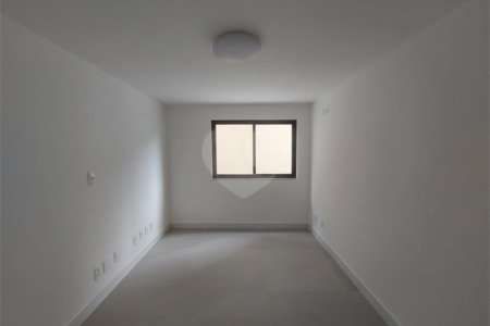 Apartamento à venda com 4 quartos, sendo 2 suítes,  em Recreio dos Bandeirantes, Rio de Janeiro, RJ