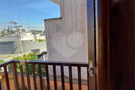 Sobrado à venda com 3 quartos, sendo 2 suítes,  em Jardim Marica, Mogi das Cruzes, SP