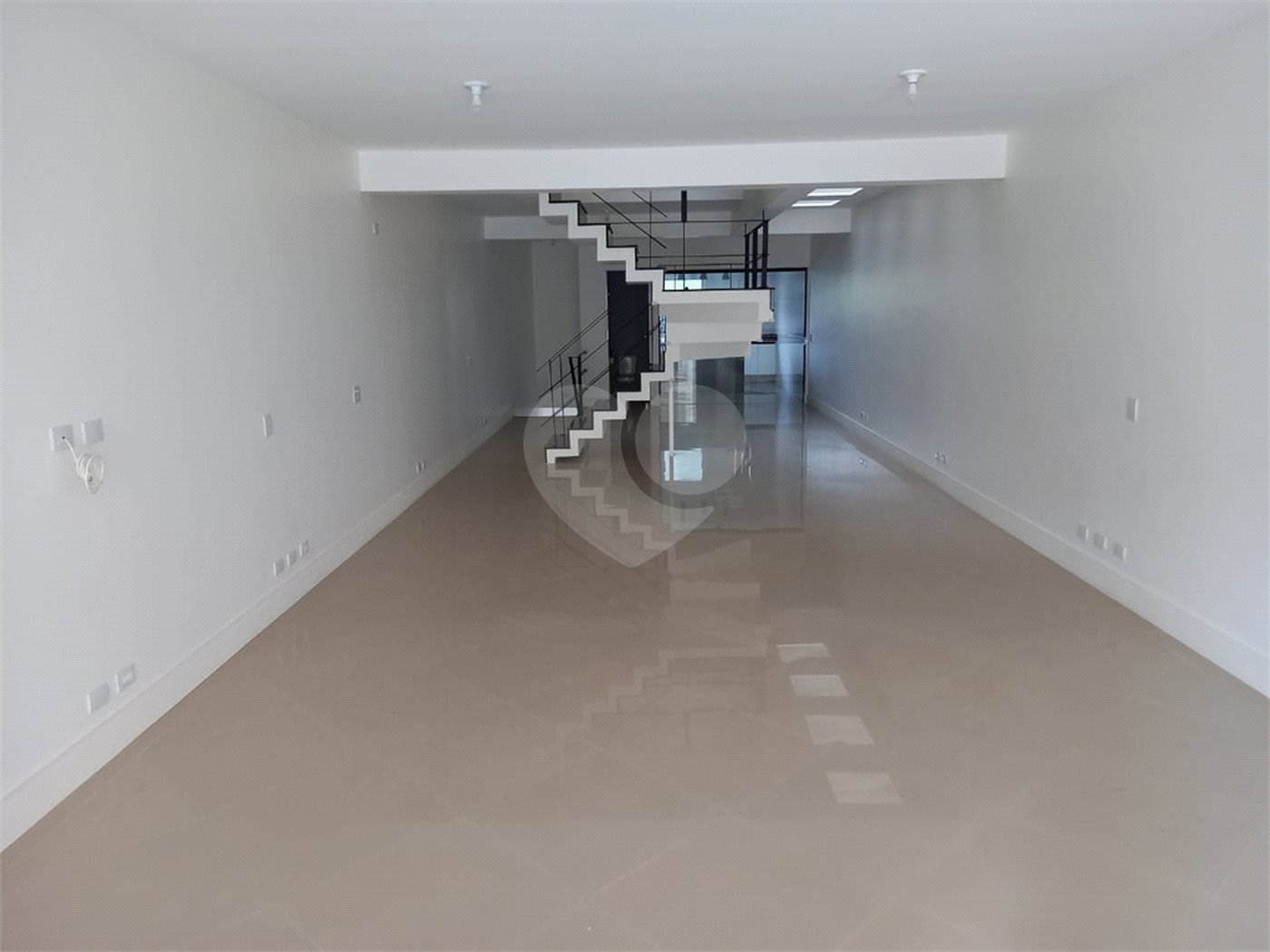 Casa para alugar com 4 suítes no condomínio Milenium, São Paulo - SP