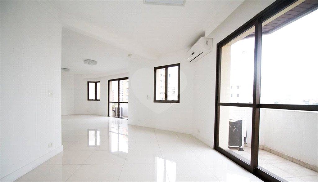 Apartamento à venda com 3 suítes em Jardim Vila Mariana, São Paulo, SP