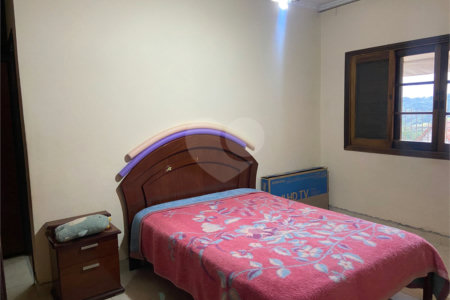 Casa à venda com 4 quartos, sendo 1 suíte, em Jardim Rincão, Arujá, SP