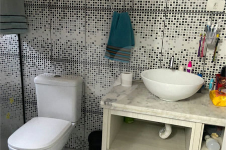 Casa à venda com 3 quartos, sendo 2 suítes, em Jardim Medina, Poá, SP