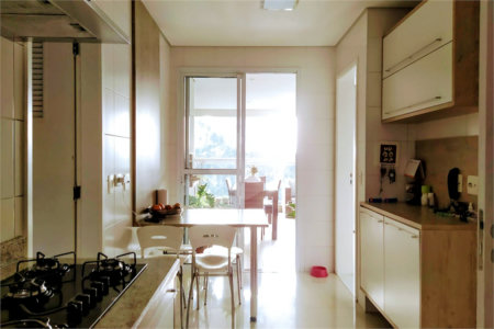 Apartamento à venda com 4 quartos, sendo 2 suítes,  em Vila Suzana, São Paulo, SP