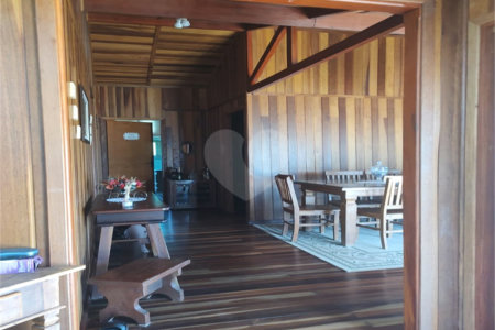 Chácara à venda com 4 quartos, sendo 1 suíte, em Chácaras Fernão Dias, Atibaia, SP