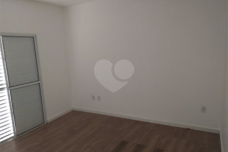 Casa à venda com 2 suítes no condomínio Olido, Atibaia - SP