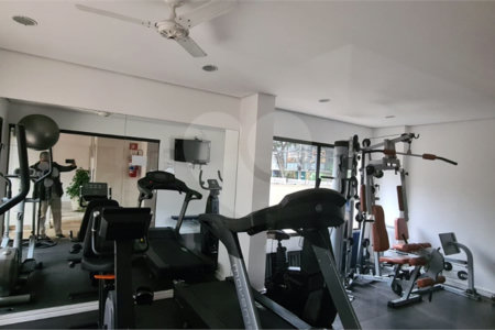 Apartamento à venda com 3 quartos, sendo 1 suíte,  em Indianópolis, São Paulo, SP