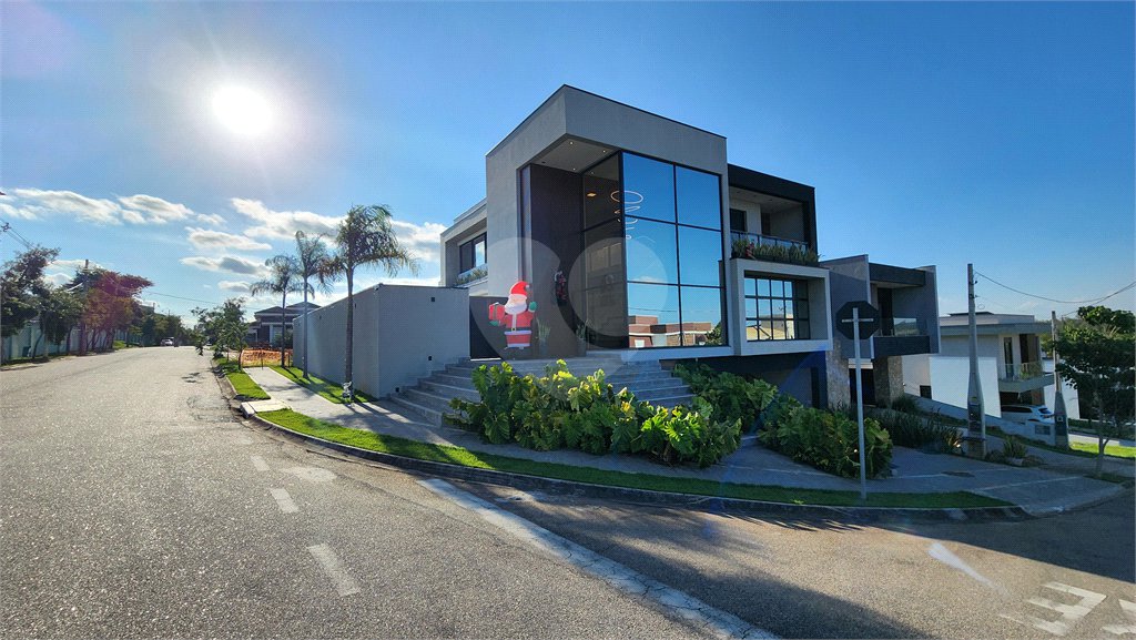 Casa à venda com 3 suítes no condomínio Campos do Conde I e II, Sorocaba - SP