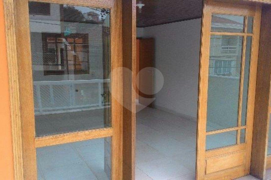 Casa à venda com 3 suítes em Vila Paiva, São Paulo, SP