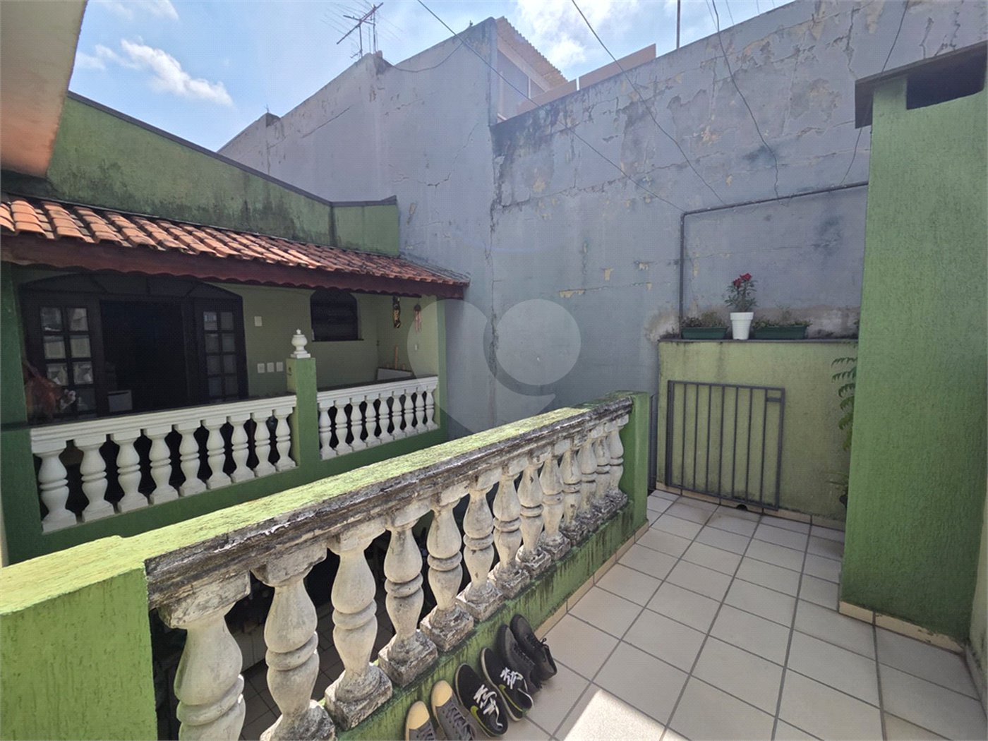 Casa à venda com 4 quartos, sendo 1 suíte, em Vila Paulo Silas, São Paulo, SP