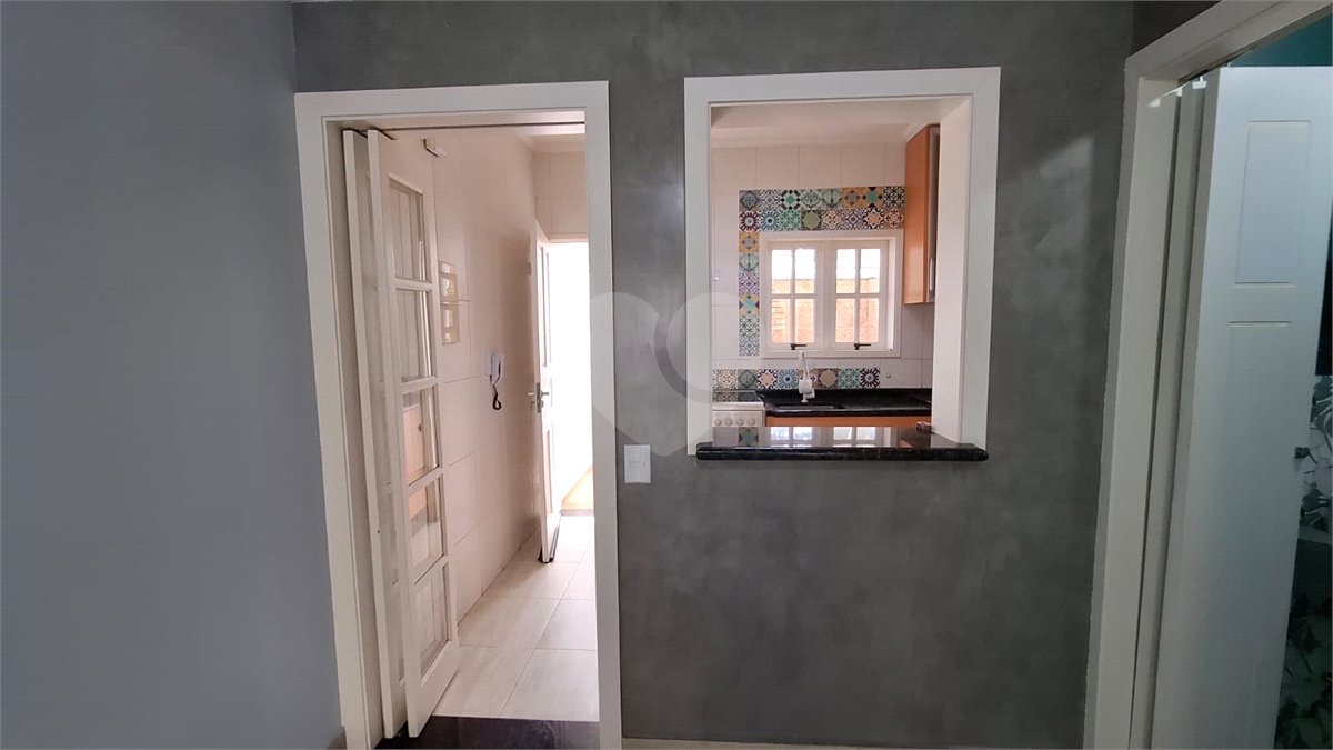 Casa à venda com 2 suítes no condomínio Village Palmas, São Paulo - SP