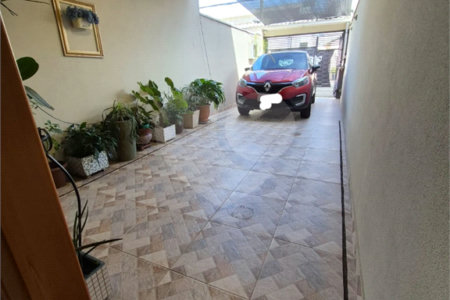 Sobrado à venda com 3 suítes em Vila Nivi, São Paulo, SP