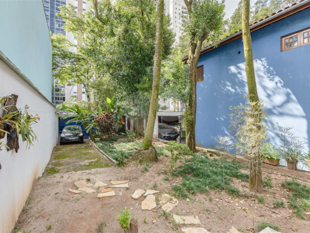 Sobrado à venda com 3 quartos, sendo 2 suítes,  em Alto da Boa Vista, São Paulo, SP