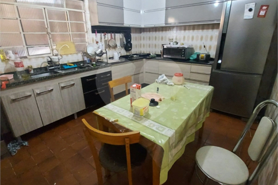 Sobrado à venda com 8 quartos no Brasilândia, São Paulo, SP