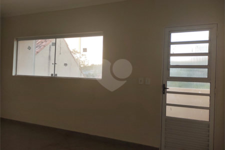 Sobrado à venda com 3 quartos, sendo 1 suíte, em Chácaras Maringá, Atibaia, SP
