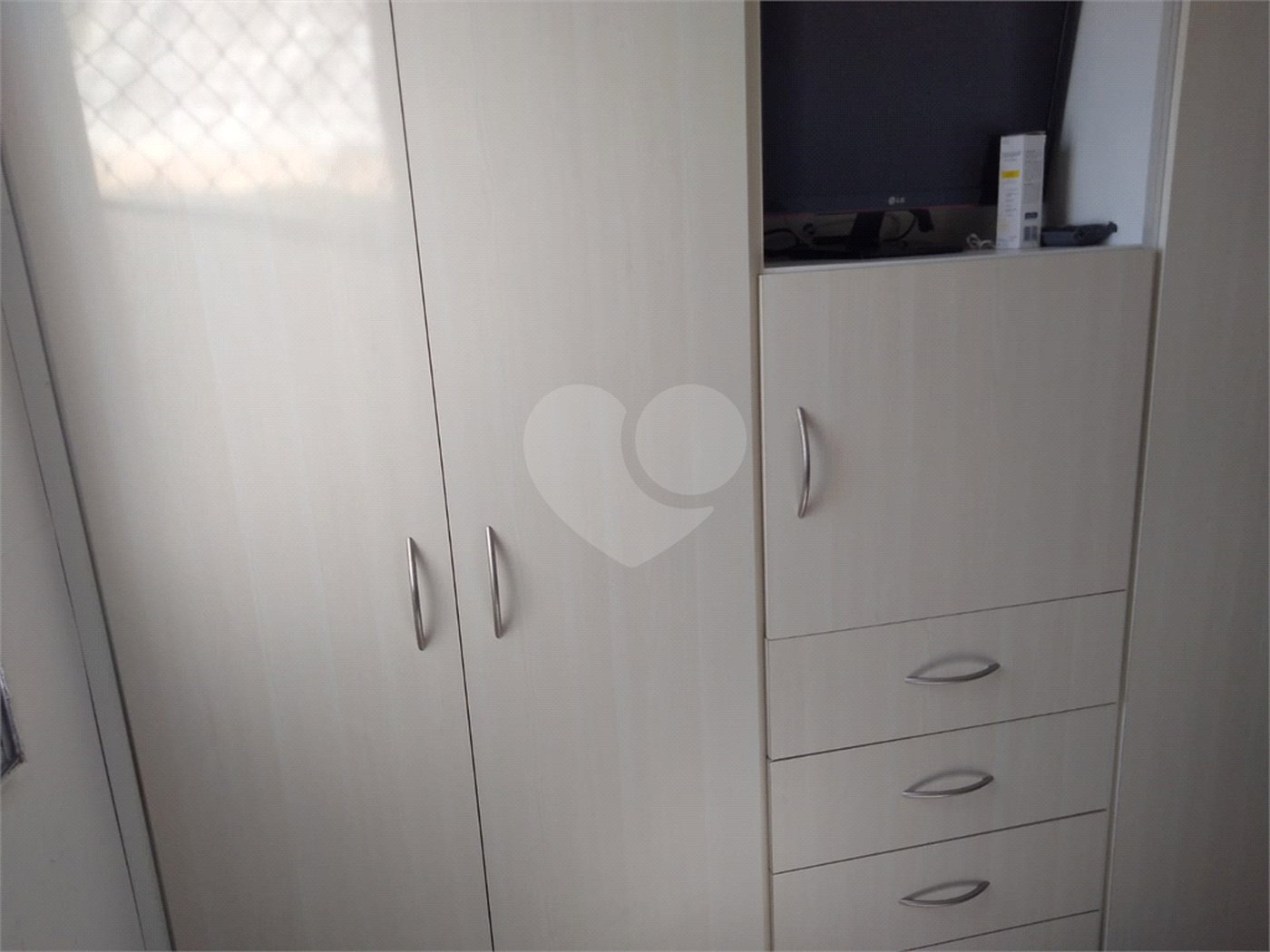Apartamento à venda com 3 quartos, sendo 1 suíte, em Parque Santana, Mogi das Cruzes, SP