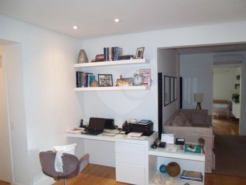 Apartamento à venda com 4 suítes em Jardim Vitória Régia, São Paulo, SP