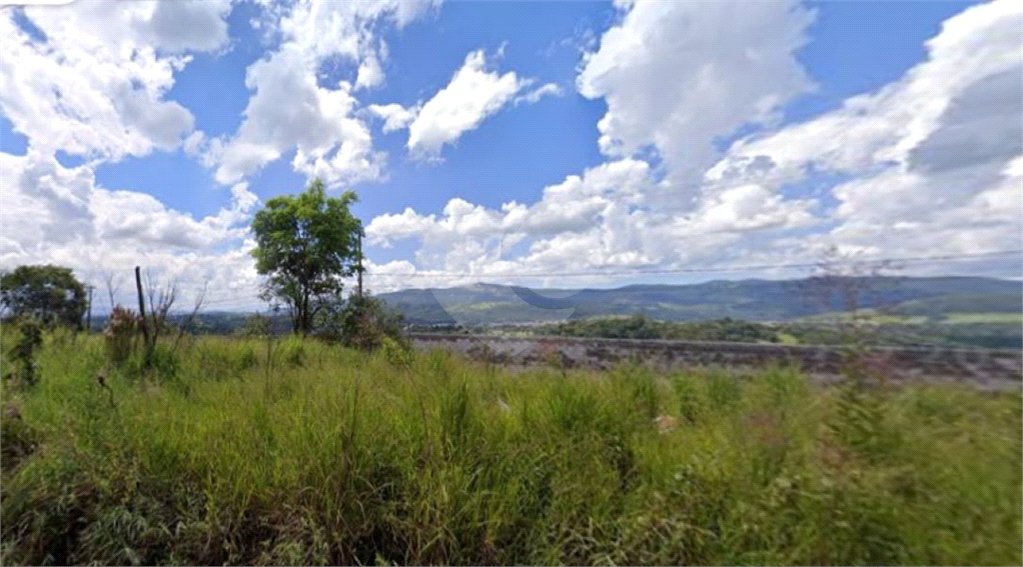 Terreno de 2.150m² Espetacular com Excelente Topografia à Venda no Bairro Estância Brasil