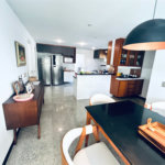 Casa à venda com 8 quartos, sendo 7 suítes, em Barra da Tijuca, Rio de Janeiro, RJ