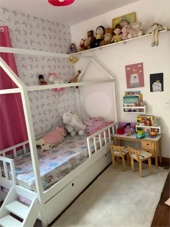 Casa à venda com 3 quartos, sendo 1 suíte,  no condomínio Villas de São Francisco I, São Paulo - SP