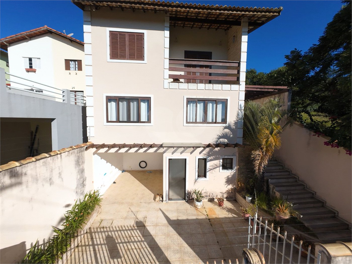 Casa à venda com 4 quartos, sendo 1 suíte, em Jardim Villaça, São Roque, SP