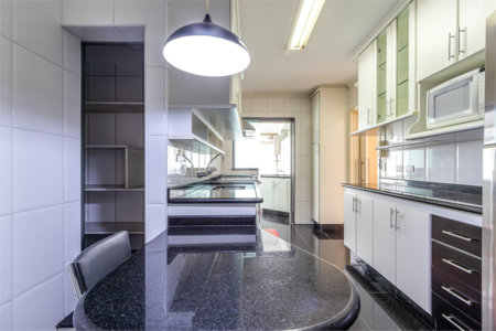 Apartamento à venda com 3 quartos, sendo 1 suíte, em Itaim Bibi, São Paulo, SP
