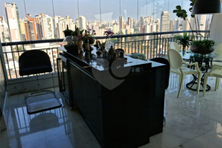 Apartamento à venda com 3 suítes em Vila Mariana, São Paulo, SP