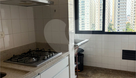 Apartamento à venda ou para alugar com 3 quartos, sendo 1 suíte,  em Santa Teresinha, São Paulo, SP