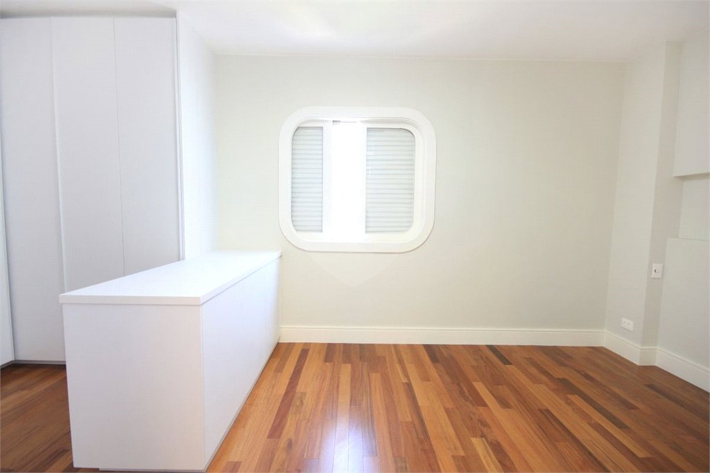 Apartamento para alugar com 3 quartos, sendo 1 suíte, em Granja Julieta, São Paulo, SP