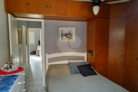Sobrado à venda com 3 quartos, sendo 1 suíte, em Jardim Caravelas, São Paulo, SP