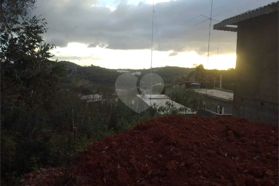 Casa à venda com 2 quartos, sendo 1 suíte, em Canjica (terra Preta), Mairiporã, SP