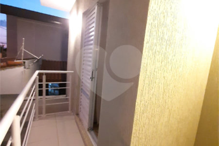 Sobrado à venda com 3 quartos, sendo 1 suíte, em Vila Suissa, Mogi das Cruzes, SP