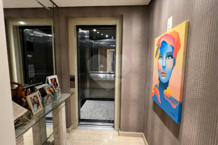 Apartamento à venda com 3 suítes em Campo Belo, São Paulo, SP
