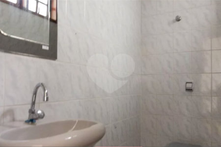 Casa à venda com 4 quartos, sendo 1 suíte, em Vila Tiradentes, São Paulo, SP