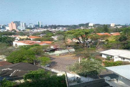 Casa à venda com 5 suítes em Vila Pirajussara, São Paulo, SP