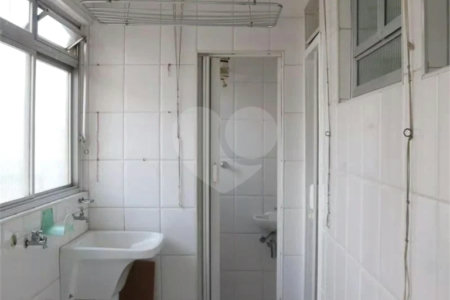 Apartamento à venda com 3 quartos, sendo 1 suíte, em Água Branca, São Paulo, SP