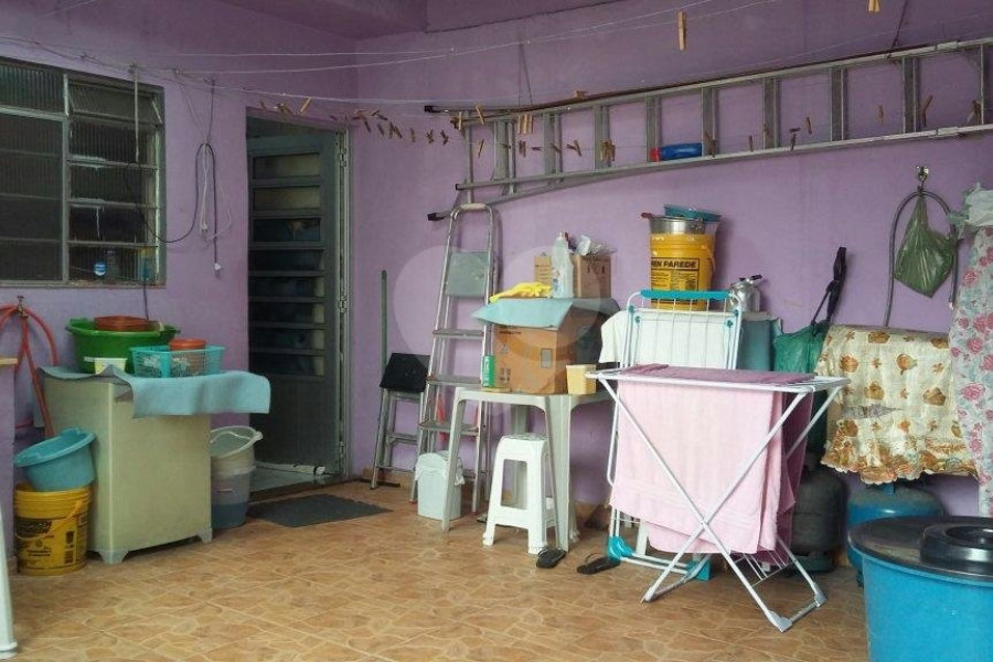 Sobrado à venda com 3 quartos em Parque Peruche, São Paulo, SP