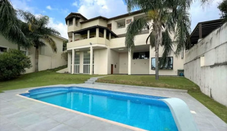 Casa à venda com 4 quartos, sendo 3 suítes,  em Jardim Passárgada I, Cotia, SP