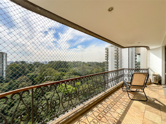 Apartamento à venda ou para alugar com 4 suítes em Alto da Boa Vista, São Paulo, SP