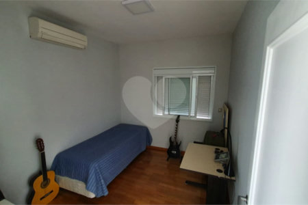 Sobrado à venda com 5 quartos, sendo 3 suítes,  em Jardim Franca, São Paulo, SP