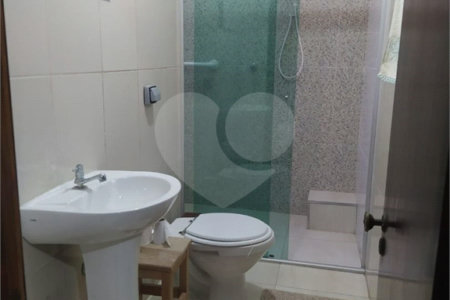 Casa à venda ou para alugar com 3 quartos, sendo 1 suíte, em Estação, São Roque, SP