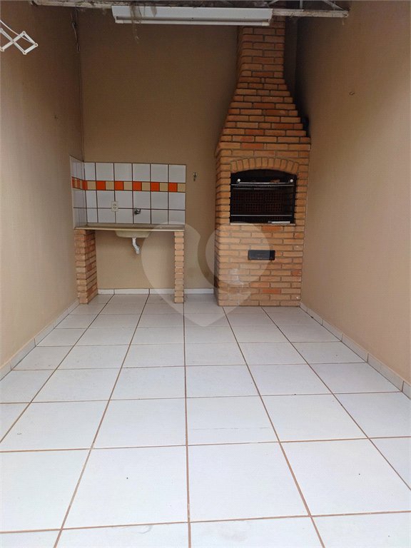 Sobrado à venda com 2 quartos em Jardim Ana Maria, Sorocaba, SP