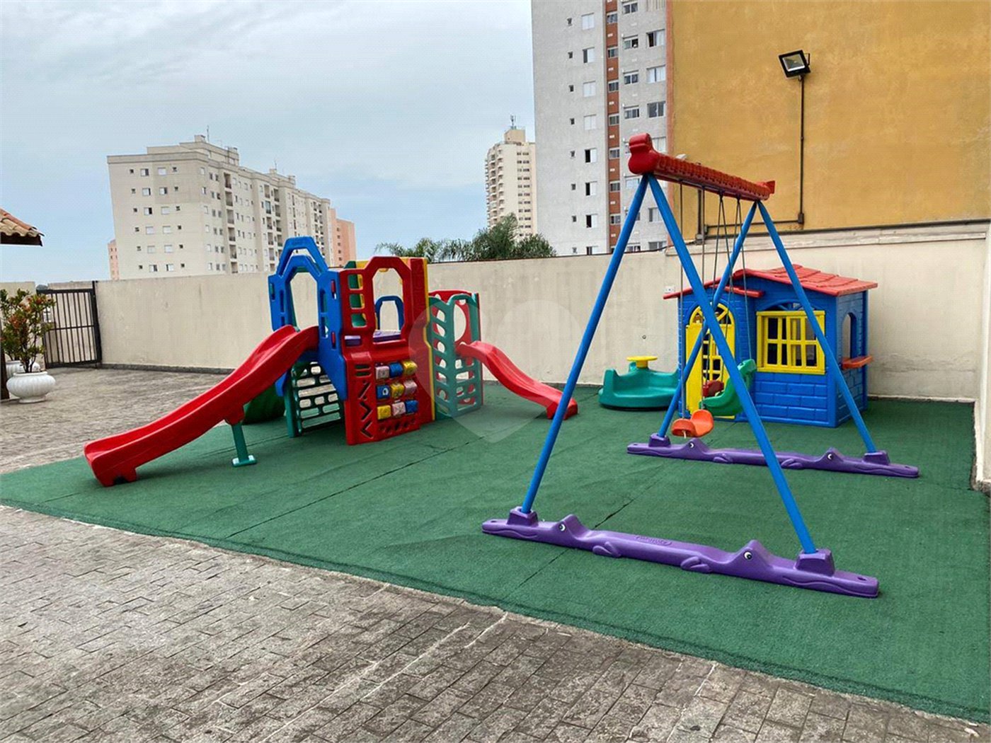 Apartamento à venda com 3 quartos, sendo 1 suíte, em Vila Nova Cachoeirinha, São Paulo, SP