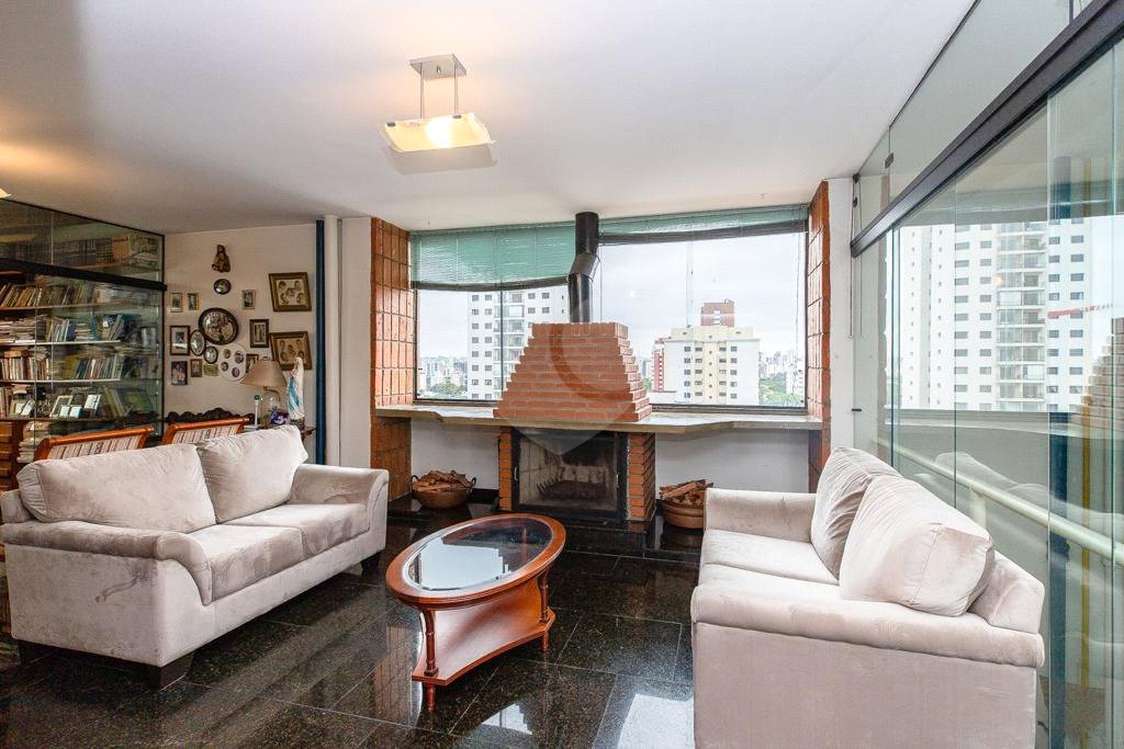 Apartamento à venda com 4 quartos, sendo 1 suíte, em Campo Belo, São Paulo, SP
