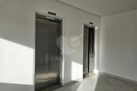 Apartamento à venda com 3 quartos, sendo 1 suíte, no Centro, Poá, SP