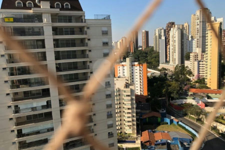 Apartamento à venda com 3 suítes em Vila Suzana, São Paulo, SP