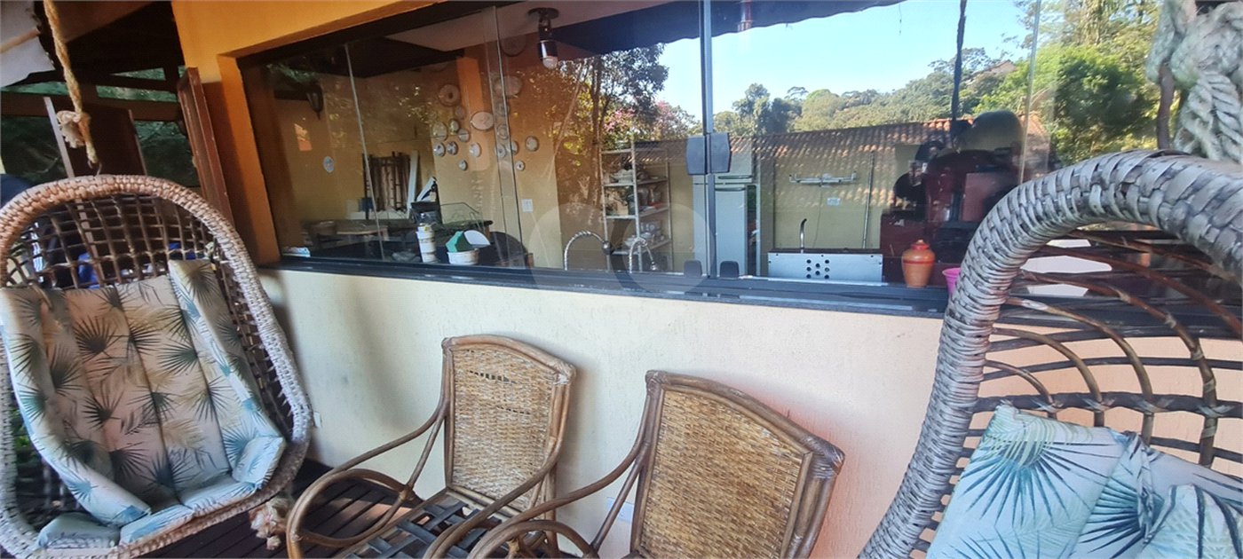 Casa à venda com 3 suítes no condomínio Parque Imperial da Cantareira, Mairiporã - SP