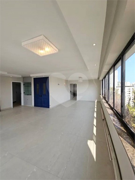 Apartamento à venda com 4 quartos, sendo 1 suíte, em Vila Alexandria, São Paulo, SP