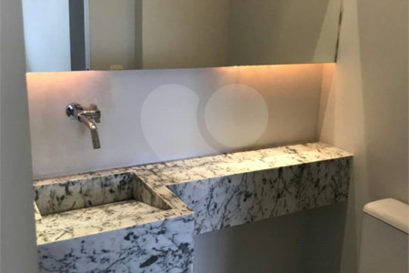 Apartamento à venda com 2 quartos, sendo 1 suíte, em Vila Andrade, São Paulo, SP